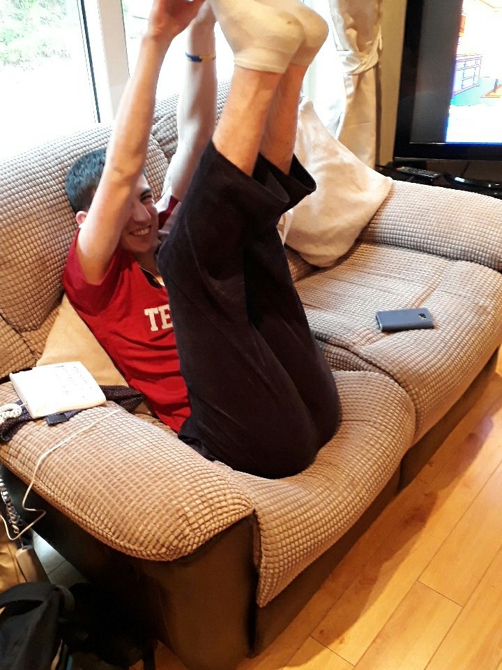 dj_breathnach's tweet photo. First time touching his toes since his 3rd ACL tear @ACLrecoveryCLUB #StrongToTheBone is my bro @MarkWalsh4_ https://t.co/eGd5qD6Hvs