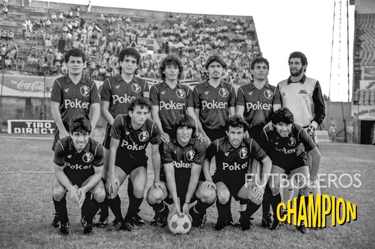 museofutboleros's tweet photo. 🔙🌞🏆#TBT Sol de América Campeón 1986 #museofutbolerospy @oscar_marandu https://t.co/bvpvcJ9EQb