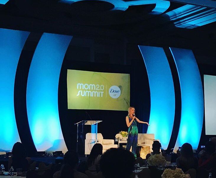 Reach for general thoughts you believe in. Simple suttle shifts ... it's just moments. #chooseagain <a href="/GabbyBernstein/">Gabby Bernstein</a> <a href="/mom2summit/">MOM 2.0</a>