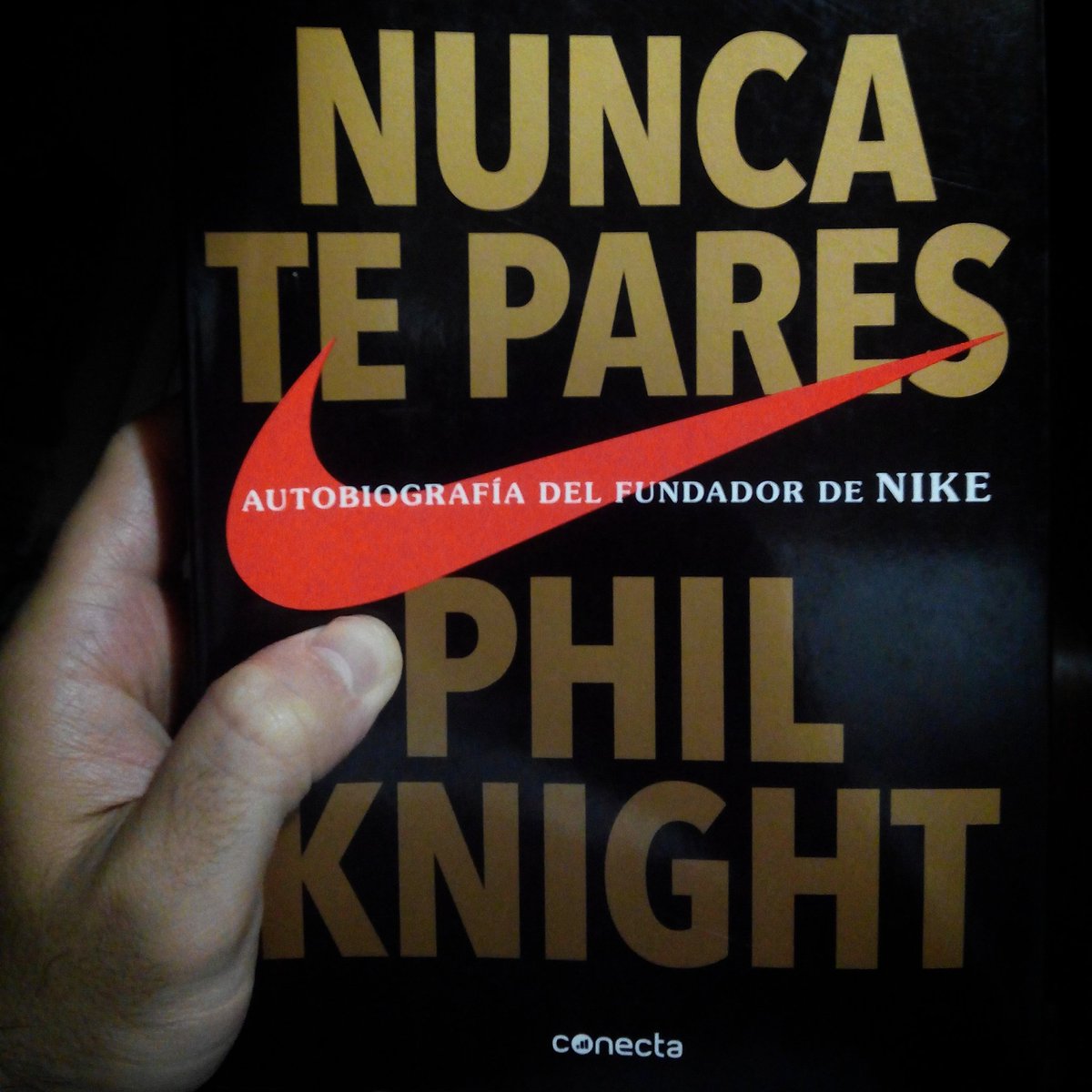 ¿Qué podemos aprender del fundador de #Nike?... [nuevo post] #emprender #RRHH #philknight ow.ly/VcsC30bDZhv