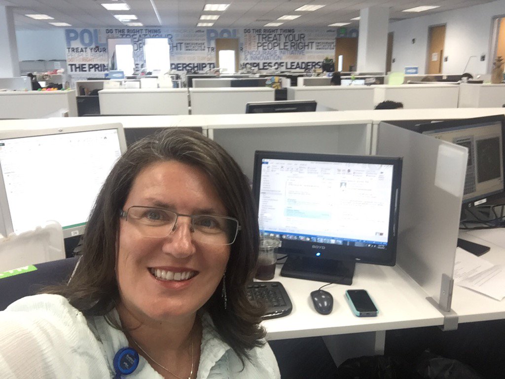 mamafair5's tweet photo. Celebrating 7 years at JetBlue working out of OSC. Love my JetBlue family across the network! #lovemyjob @jetblue https://t.co/9XP5RnBkhH