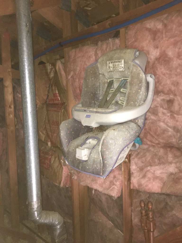 TavisNation's tweet photo. What do I do? Looks like a attic tortured chamber for kids. SMH https://t.co/2dmdSmx9gi
