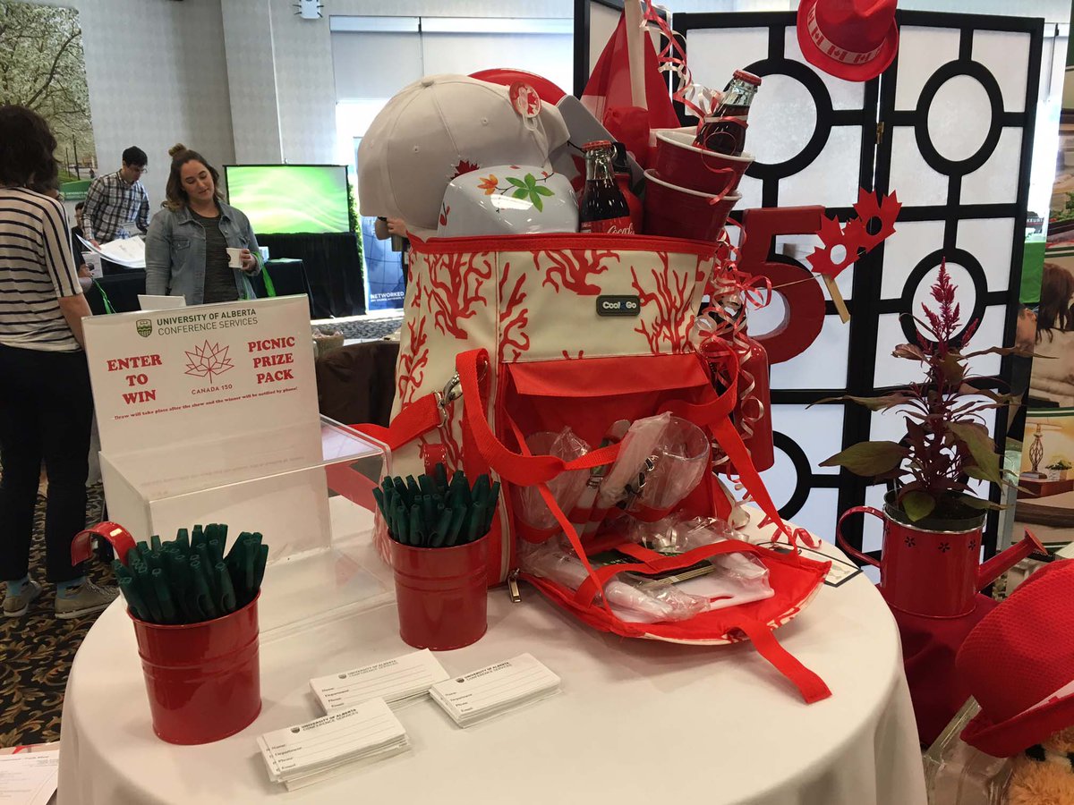 UofAConferences's tweet photo. Still time to come see us at our booth at the #UAlberta SMS tradeshow! Look how pretty! #keepitoncampus #yummysnacksthere #drawprize https://t.co/QSVGA4z8jr