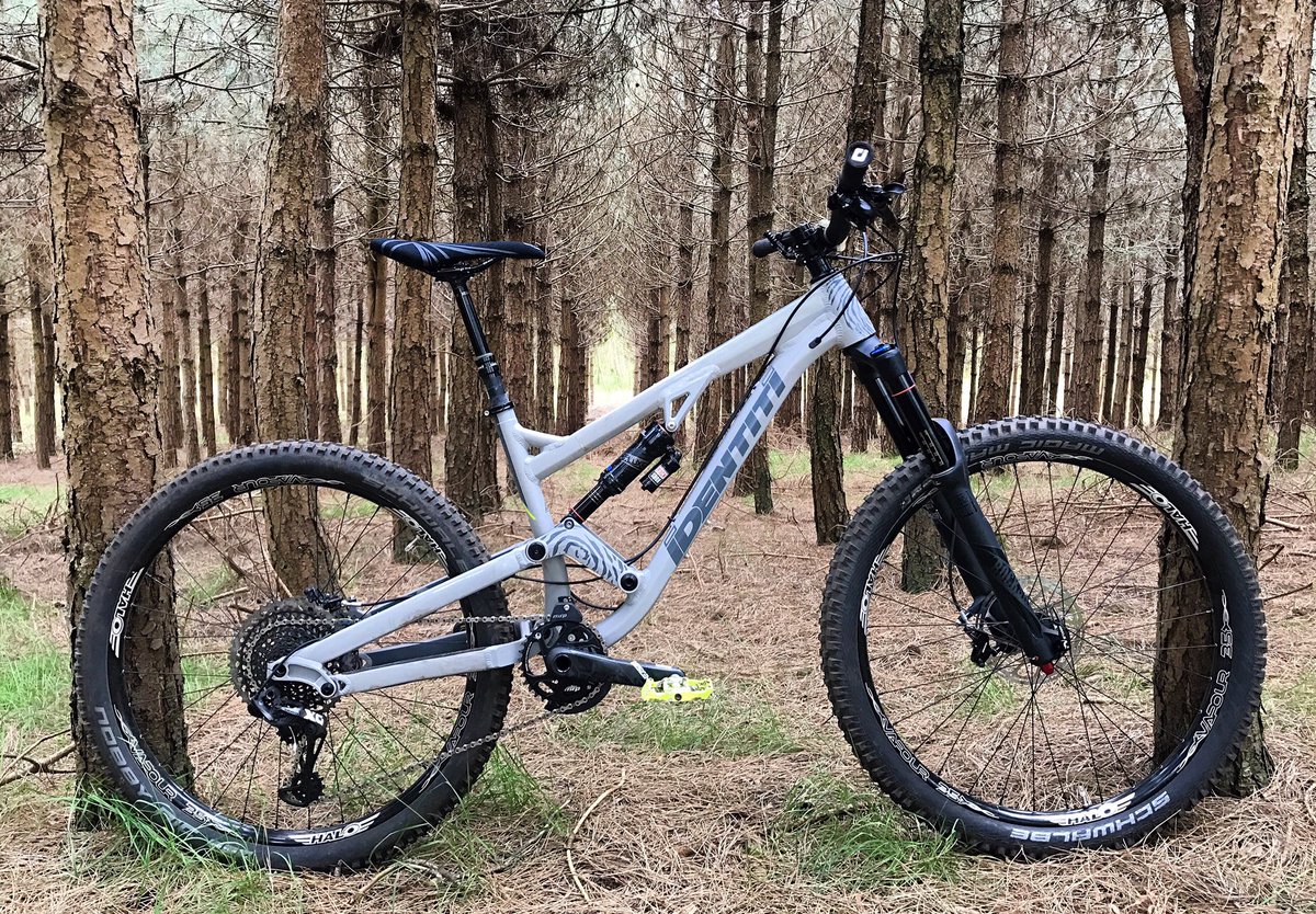 IdentitiBikes's tweet photo. Join us at the QE country park Enduro this weekend! We'll have our small demo fleet availableto try. #identitibikes #testyourmettle https://t.co/uGoo08R21b
