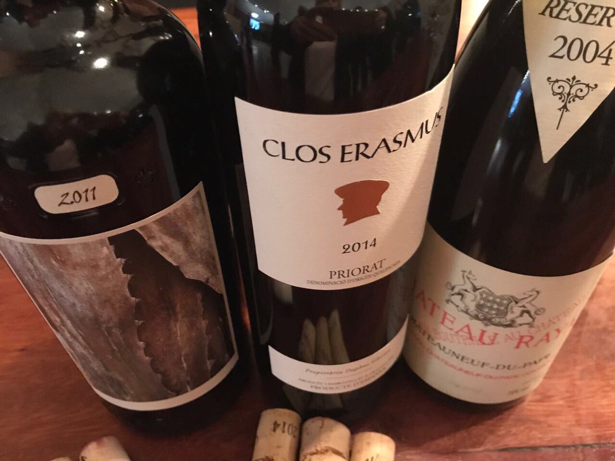 Saronsberg's tweet photo. And, to wrap up this evening's #CWGTechTasting, a final flight of USA and French #Grenache fancy @CapeWinemakersG https://t.co/gqYrZma4Mj
