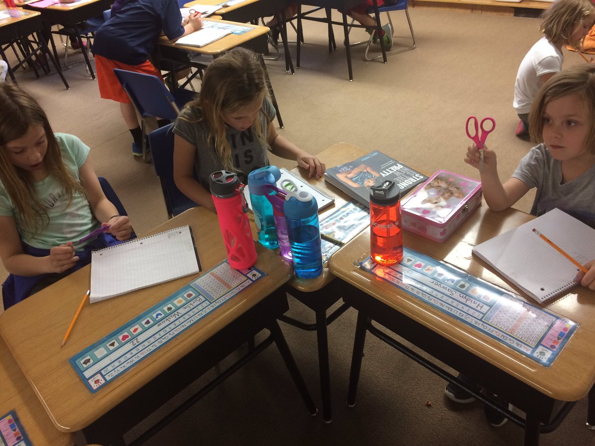 Hansen2ndGrade's tweet photo. What do you see with your poet's eyes? #JustScissors #OrMaybeAShark #OrAGator #Imagination #LucyCalkins https://t.co/HIjZNcQ1eM