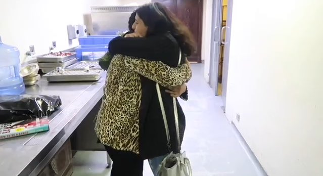 JustSabii_'s tweet photo. @IISuperwomanII FUCKING DEATH OF MY IM SCREAMING MY WEAVE IS SNATCHED @MyLillSingh #Florilly https://t.co/4ddcIDD2s3
