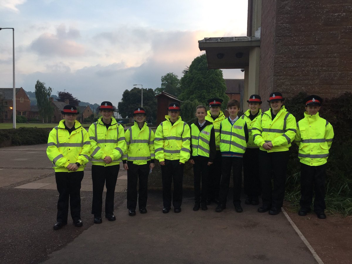middevonvpc's tweet photo. community speed watch this evening 😀 #cadetsinaction #speedwatch #fatal4 #speedkills #TheHonestTruth #police #policefamily #cadets https://t.co/3nfzkJGryC