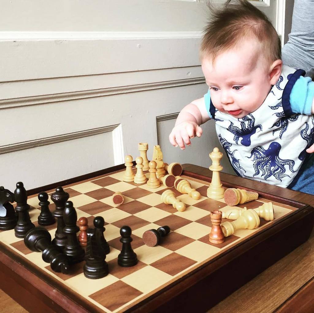 SmartMomCo's tweet image. SmartMoms and smart babies! @maggiejmeador #smartmom #smartbaby #chesschamp