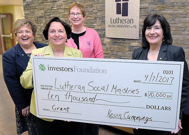 LSMofNJ's tweet photo. Thank you to @investorsbank Foundation for a grant in support of New Visions Homeless Day Shelter. https://t.co/scKZS1KPaY
#lsmnj https://t.co/byotKeuyeb