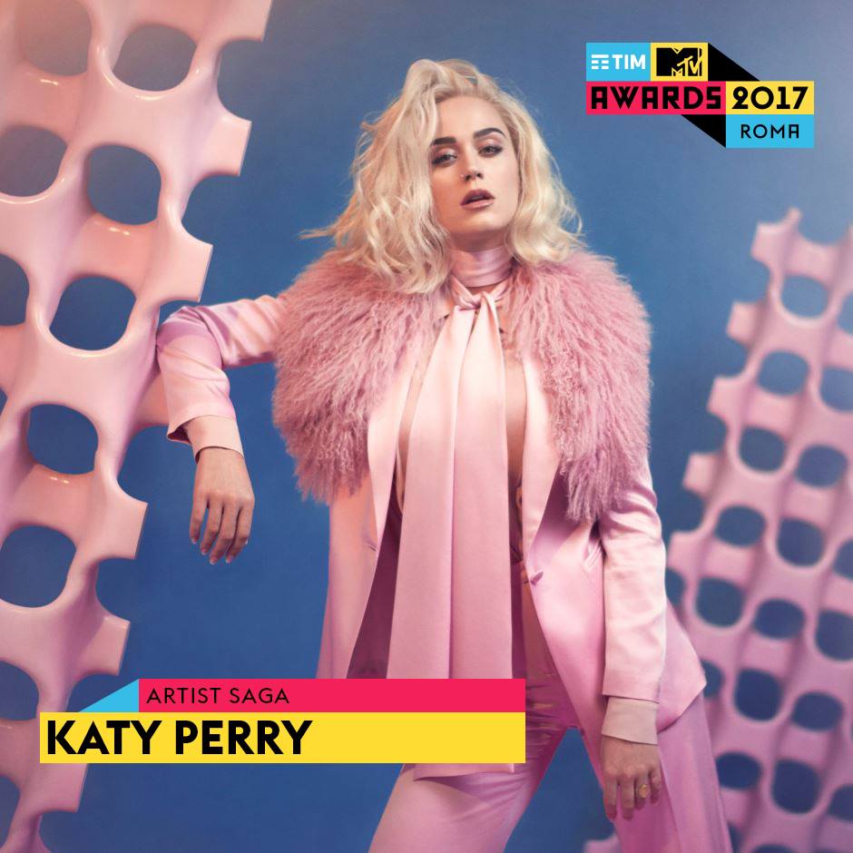 MTVItalianAward's tweet photo. RT to vote for Katy Perry! (vs One Direction) #KatyPerry #ItalianMTVAwards https://t.co/ZC658d987p