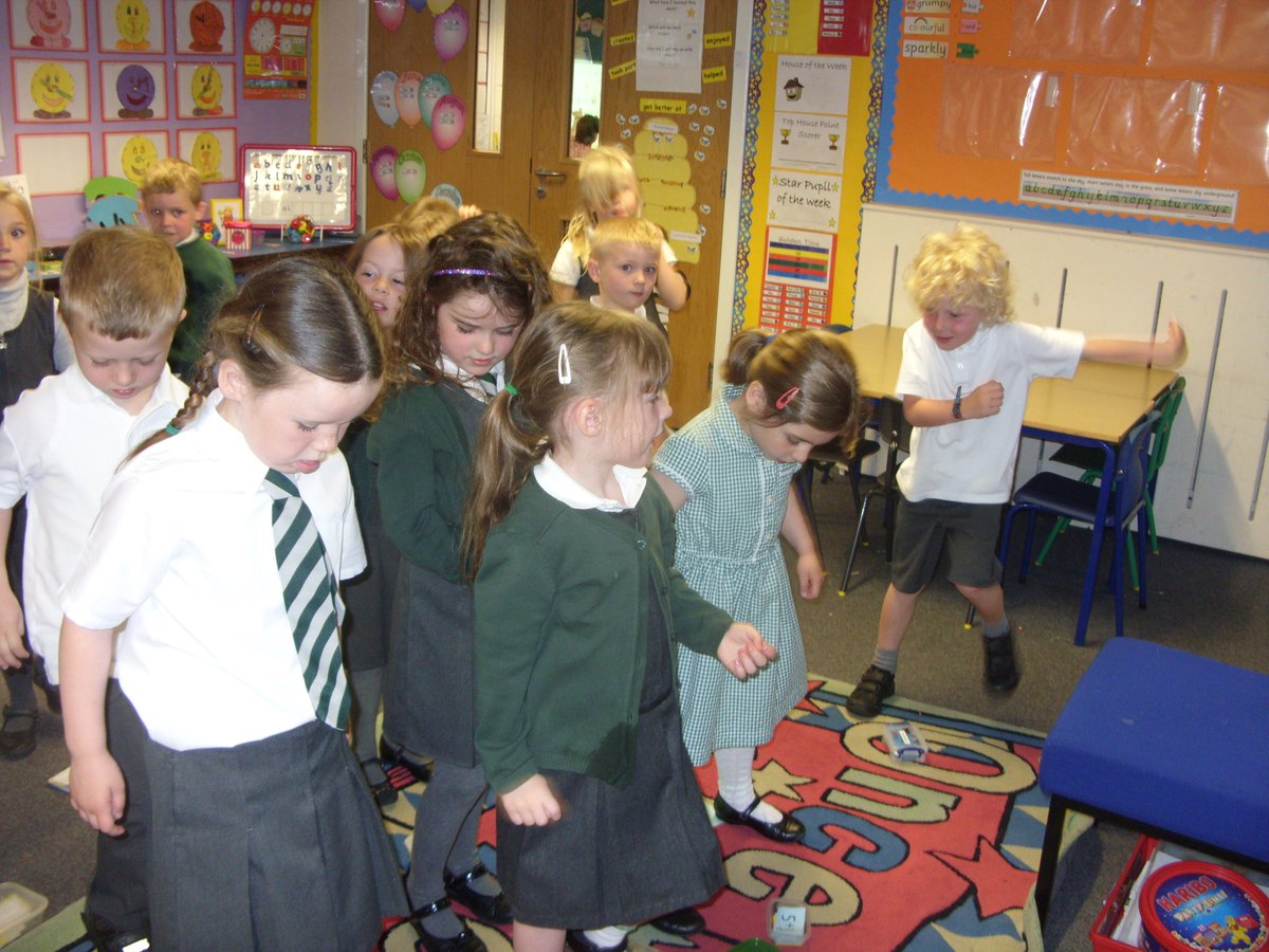 stmargaretsps's tweet photo. Active Maths really is active in Primary 1.  They have been counting in 10s through singing songs, exercising and keeping fit. #WellDoneP1 https://t.co/WSMhUthQUe