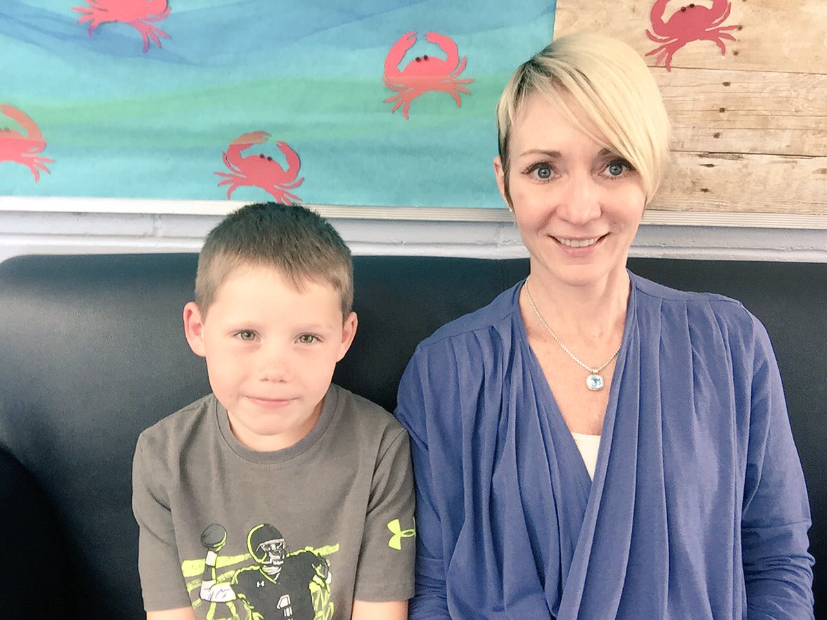 southoldelem's tweet photo. Today's #GoodNewsCalloftheDay went to this 1st grd rockstar for persevering! @ellen_oneill #southoldelem https://t.co/BWGffw1BQ4