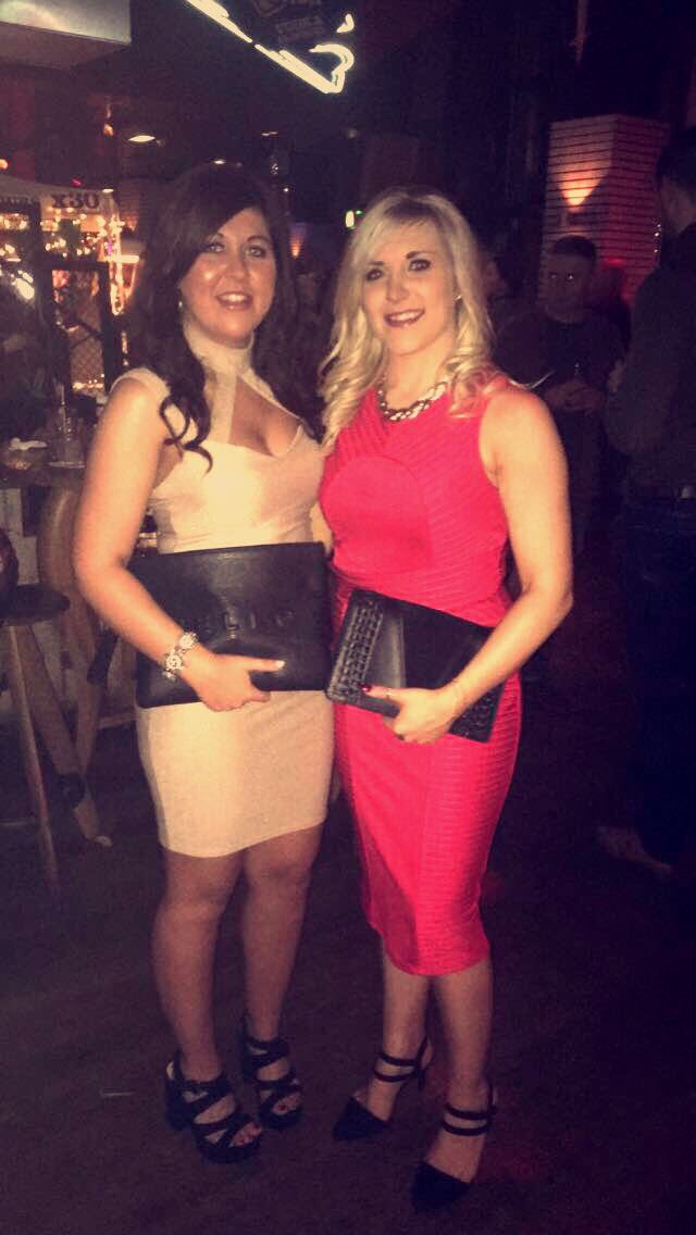 Miss_B91's tweet photo. @EmmaLWx Sheffield 😀🙋🏻🎉👭💖 #Wilkosbirthday #bestfriends #partnersincrime #funnight #loveher #jan17 https://t.co/dGadZ8DQ9D