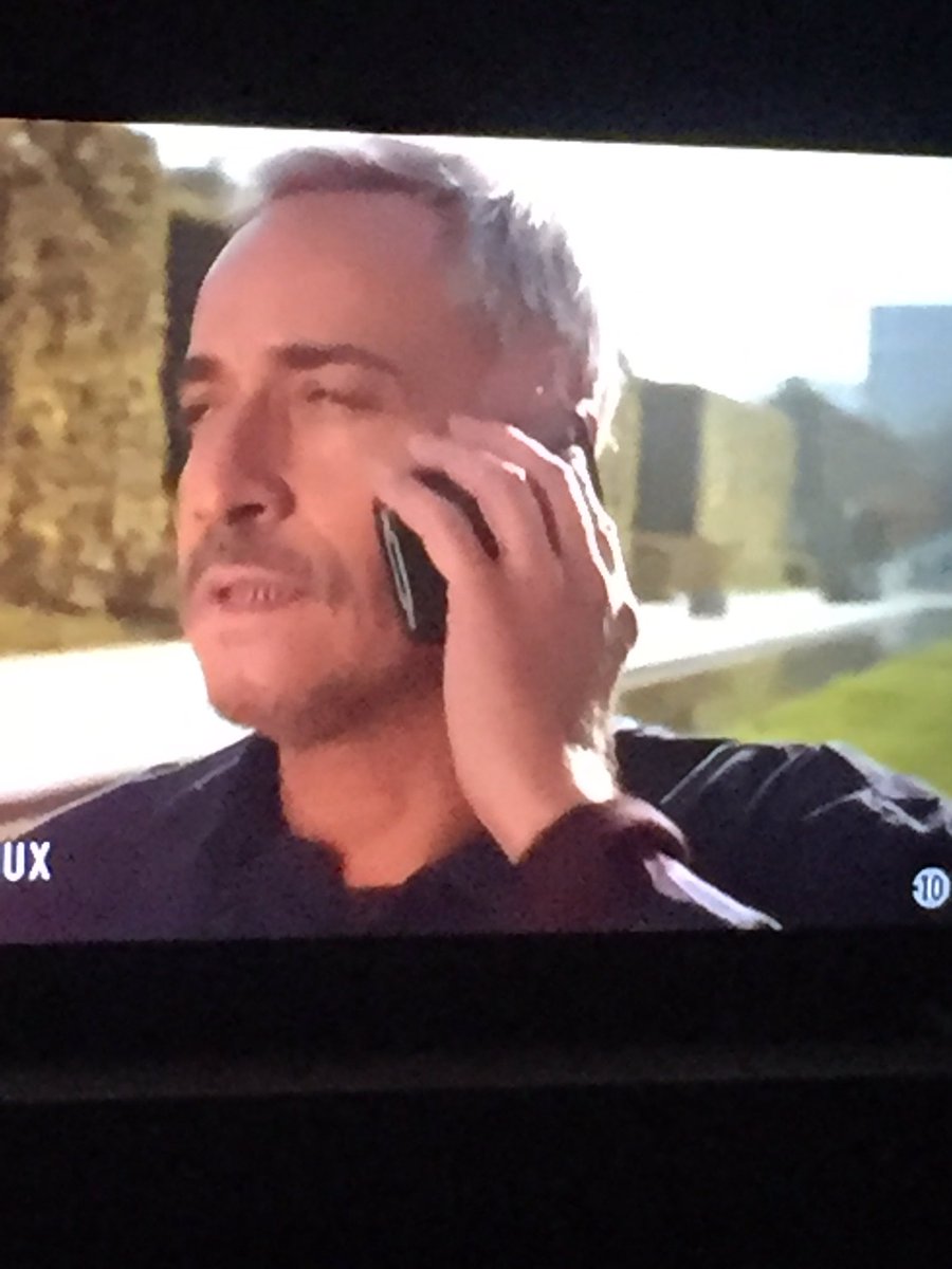 CalenbergVan's tweet photo. Pas très sérieux la méditation commandant Marquand @jmtinivelli 😂😂😂 https://t.co/IMepfV6sEP