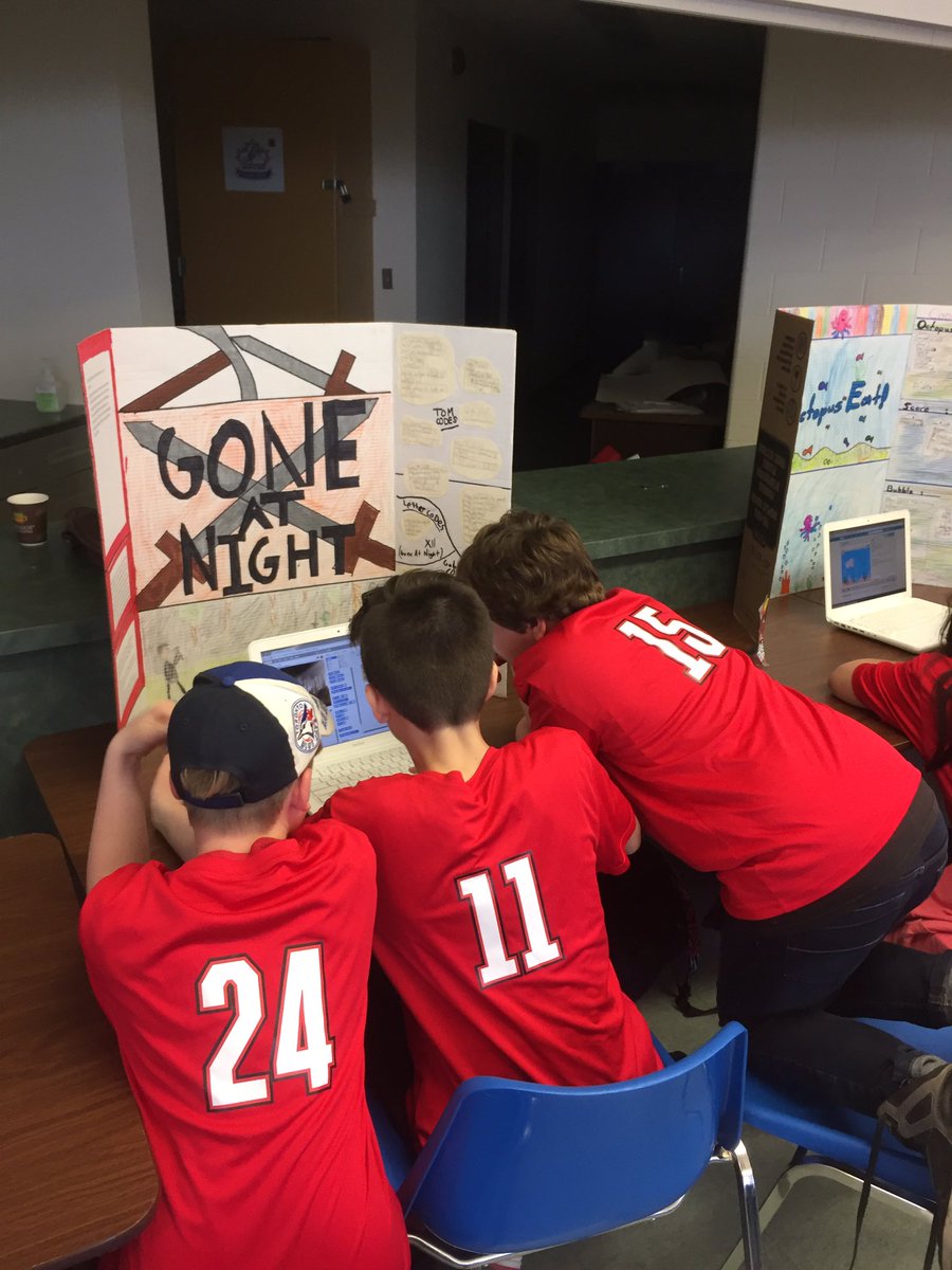 kcolbert1974's tweet photo. Great things happening at Coding Quest Arcade today. Can't wait to see where students take it next! Way to go Phelps. #NNDSB #codingquest https://t.co/qSA4npABlV