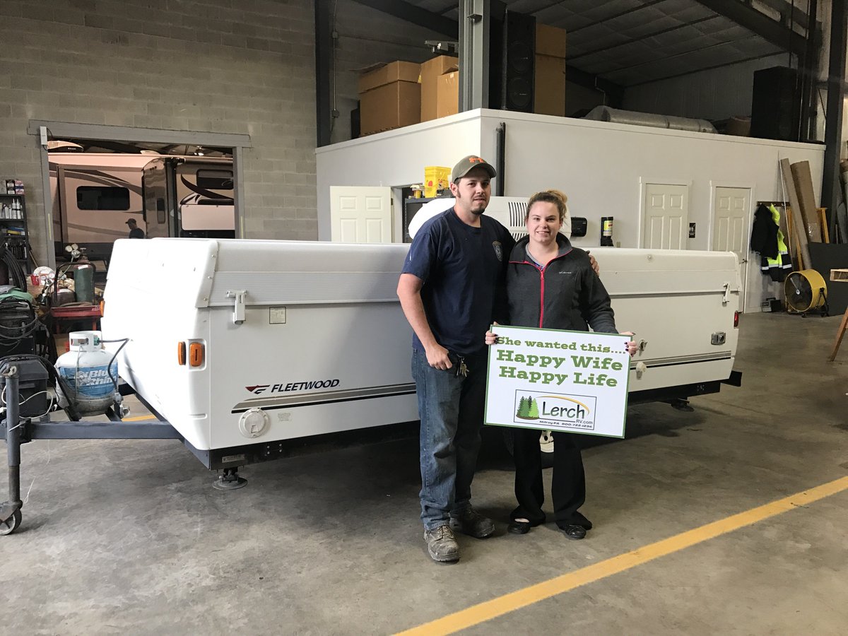 LerchRV's tweet photo. The Laub Family of Yeagertown picked up their Fleetwood Tacoma today!! #SheWantedThis #HappyWifeHappyLife #RVlife #goRVing #Camping https://t.co/VAHFb9PXjZ
