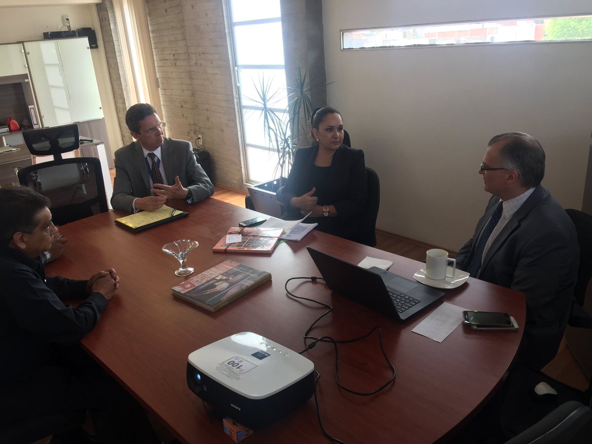 coprisehgo's tweet photo. Reunión de trabajo con Lic. José Antonio Aedo Director General de @singremac y el Ing. Ivo Stern Collin Coordinador de Supervisores Foráneos https://t.co/Hswf6pkX3S
