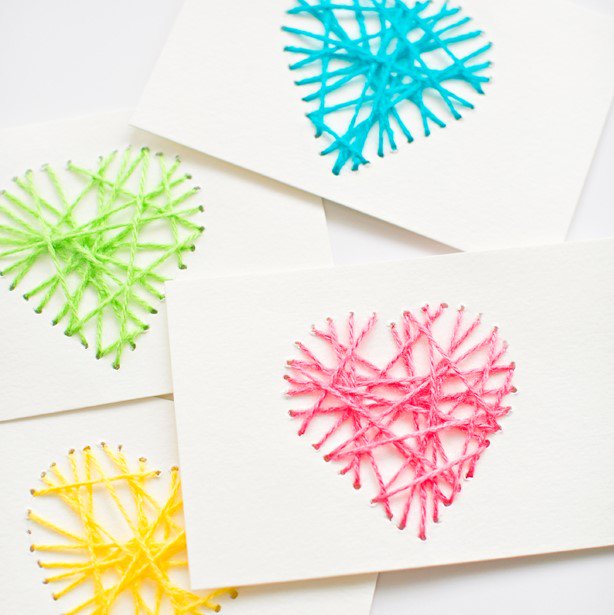 MomsBestFriend's tweet photo. Mom will love a hand-made card on Sunday. Use these ideas to help the kids create something special. #MothersDay https://t.co/Zc16bqOyaz https://t.co/ujdMX6VWkm