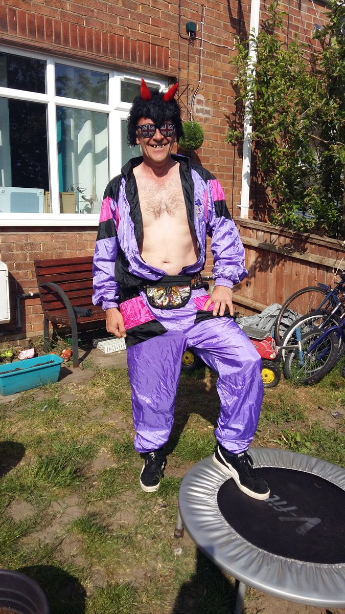 SaundersNici's tweet image. Bring back #80s #shellsuits