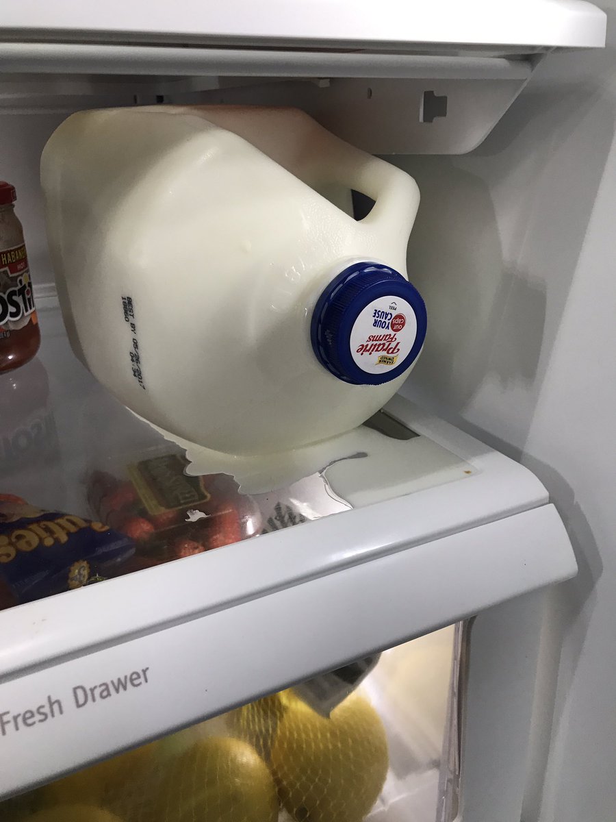 AdamDThompson's tweet photo. @ElvisDuranShow @elvisduran @RadioBethany @DanielleMonaro @GregTtheFratBoy DON'T CRY MILK https://t.co/ThDQklydeI