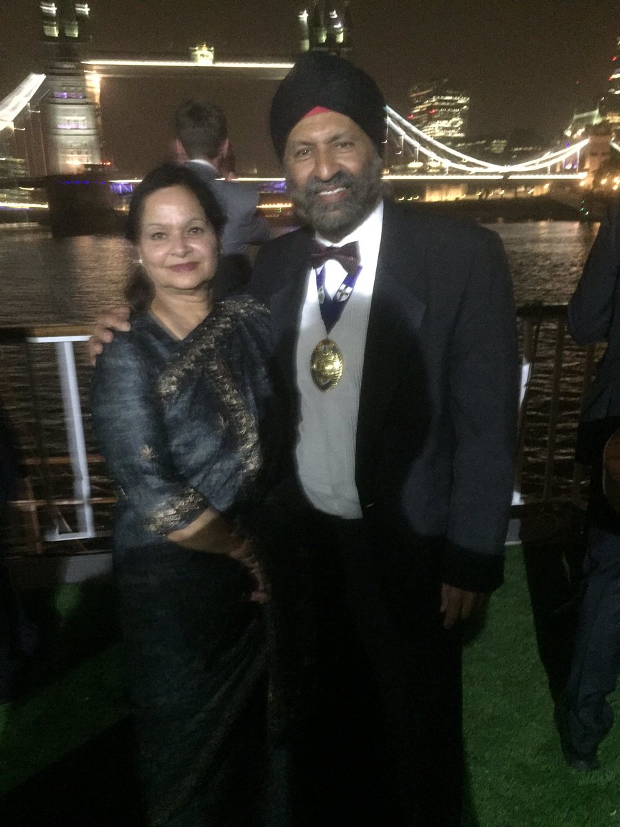 Very enjoyable London Soc dinner-waiting for Tower Bridge to let us through!Good culmination to fantastic year in office as NDLSCA President