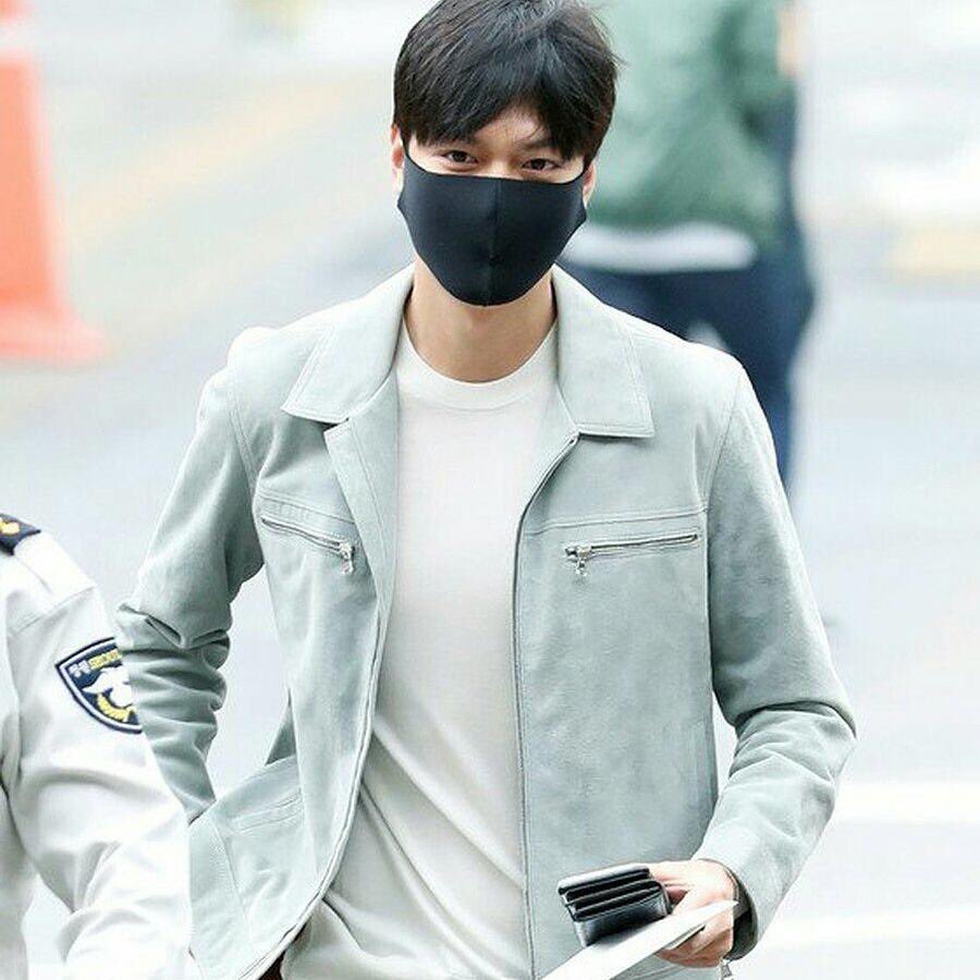 wanduhrlost's tweet photo. comeback safely and meet again on 11th May 2019 😌💗 
#AlwaysWithLeeMinHo https://t.co/pgsZpK1e8P