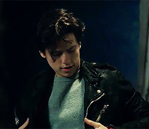 targaryened's tweet photo. SOUTHSIDE JUGHEAD #Riverdale #riverdalefinale https://t.co/CSZ5Go2I5U