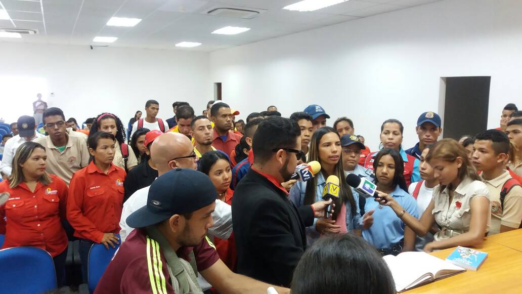 MPV_Monagas's tweet photo. En Rueda de Prensa Hoy @PazyVida_Mon  con  las instituciones de Prevención de la Región lanzan campaña #MonagasTerritorioDePaz. https://t.co/3HhkpngEJK