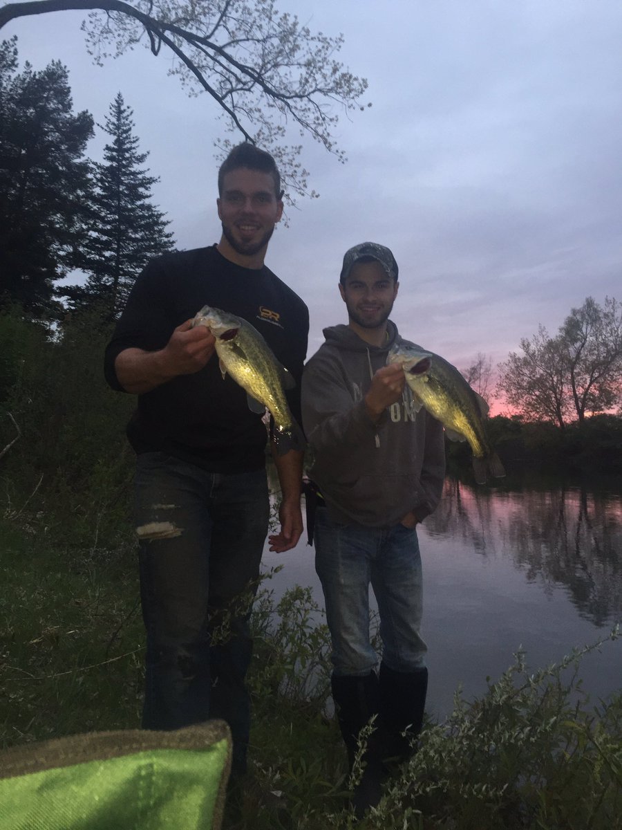 HandFoutdoors's tweet photo. First time out this spring and they were hitting!! Felt so good to get back in the swing of things 🎣 we will have a video within the week! https://t.co/cIGNQ3COBa