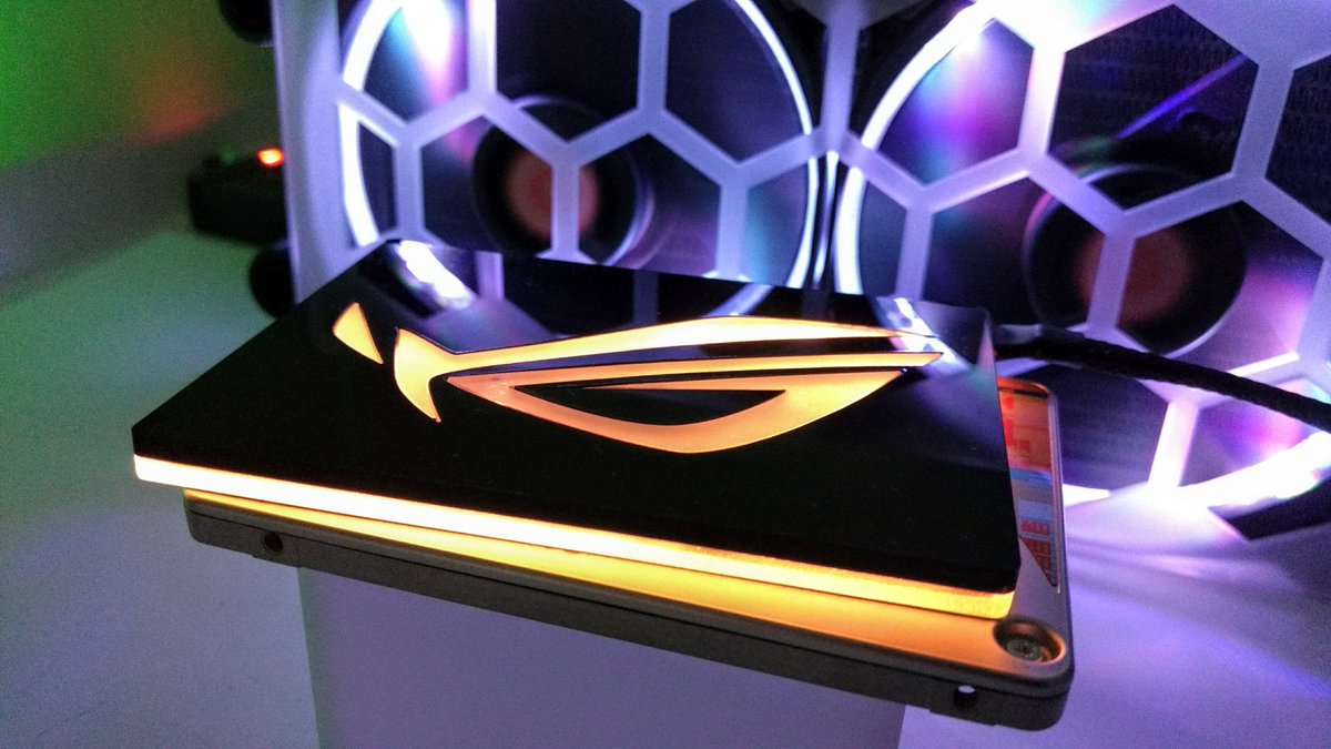 jmmods44's tweet photo. Just finished this custom RGB SSD cover and it turned out perfect! https://t.co/XbU8E3l8Ej