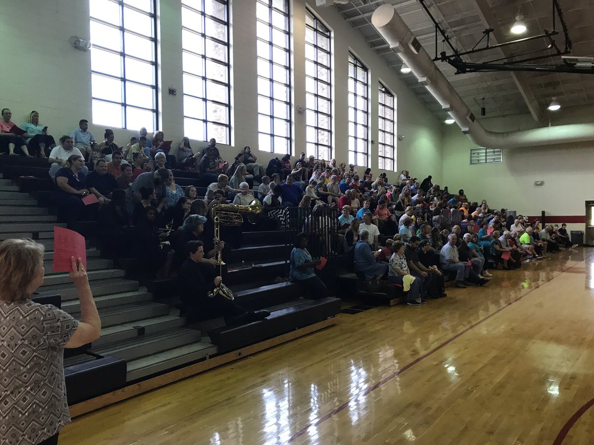 DavidTucker44's tweet photo. @BryanCountyHS @BryanCountyMS Spring Band Concert #lovemusic #dontmakeit #appreciateittho @CrystalLynnMor1 https://t.co/3IncxNhamz
