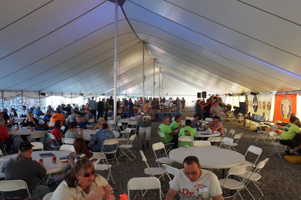 SO76ee's tweet image. El pasado fin de semana nuestros clientes disfrutaron de fuegos  artificiales de las más marcas más calientes, comida, bebidas y diversión!