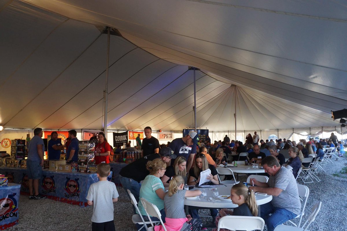 SO76ee's tweet image. El pasado fin de semana nuestros clientes disfrutaron de fuegos  artificiales de las más marcas más calientes, comida, bebidas y diversión!