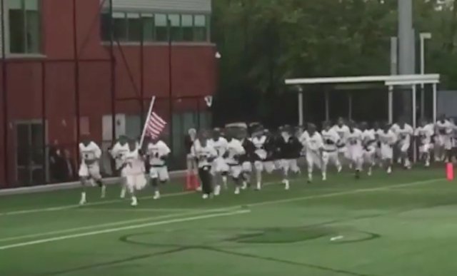 Deadspin's tweet photo. Here's some extremely white shit: https://t.co/1vUw2YcjzD https://t.co/0KPDGduTIr