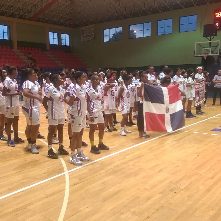 FedombalRD's tweet photo. Ya inicio la inauguración de la segunda versión de la Liga Nacional de Baloncesto Femenino, 2017. #LNBF https://t.co/TApXYoMVex