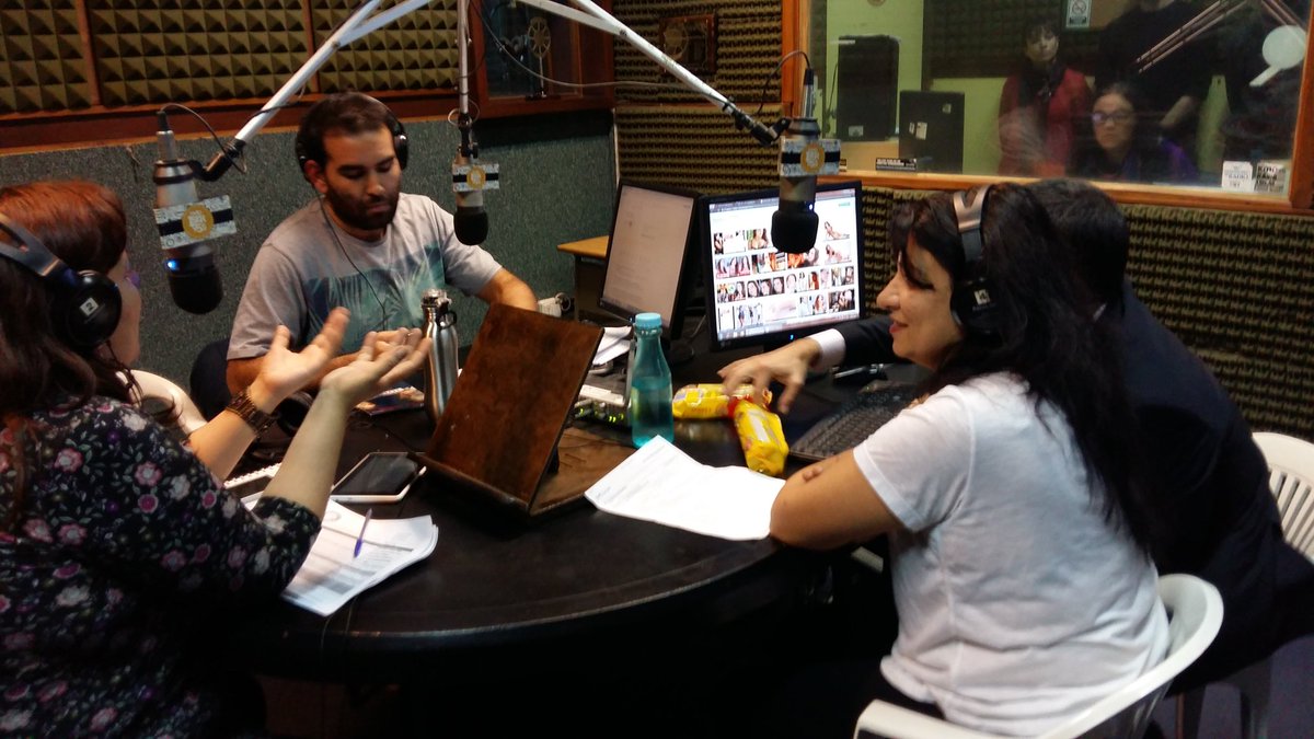 iser2017's tweet photo. Yaaaaaaaaa al aire #radioiser https://t.co/HmDF55LAkQ