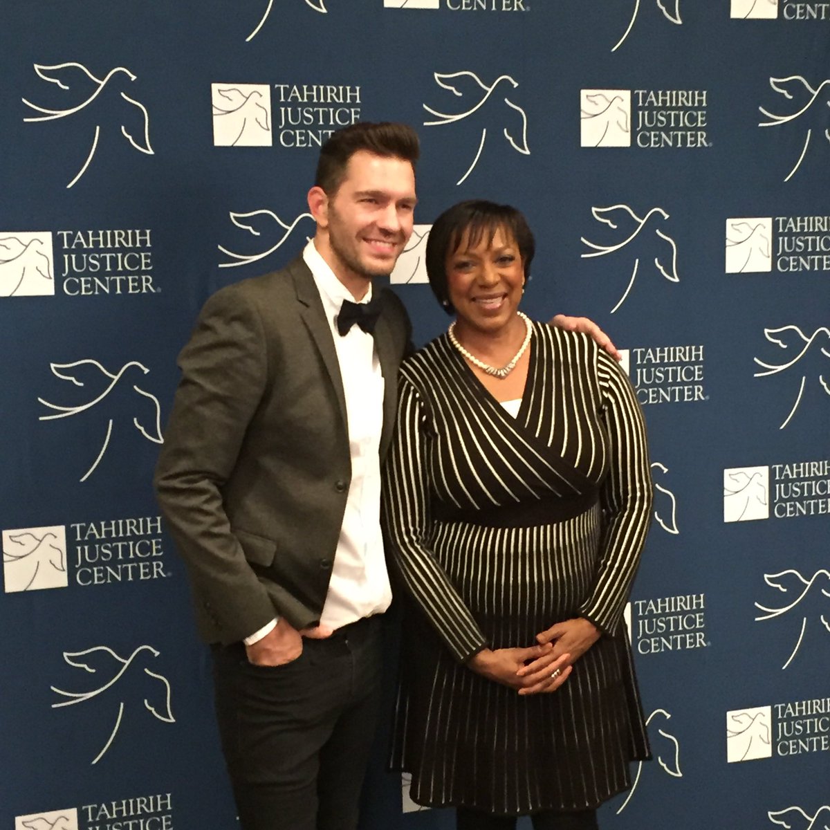 Oh I don't know...it's just me and <a href="/andygrammer/">Andy Grammer</a> trying to decide which camera. #wheredoilook <a href="/wusa9/">WUSA9</a>