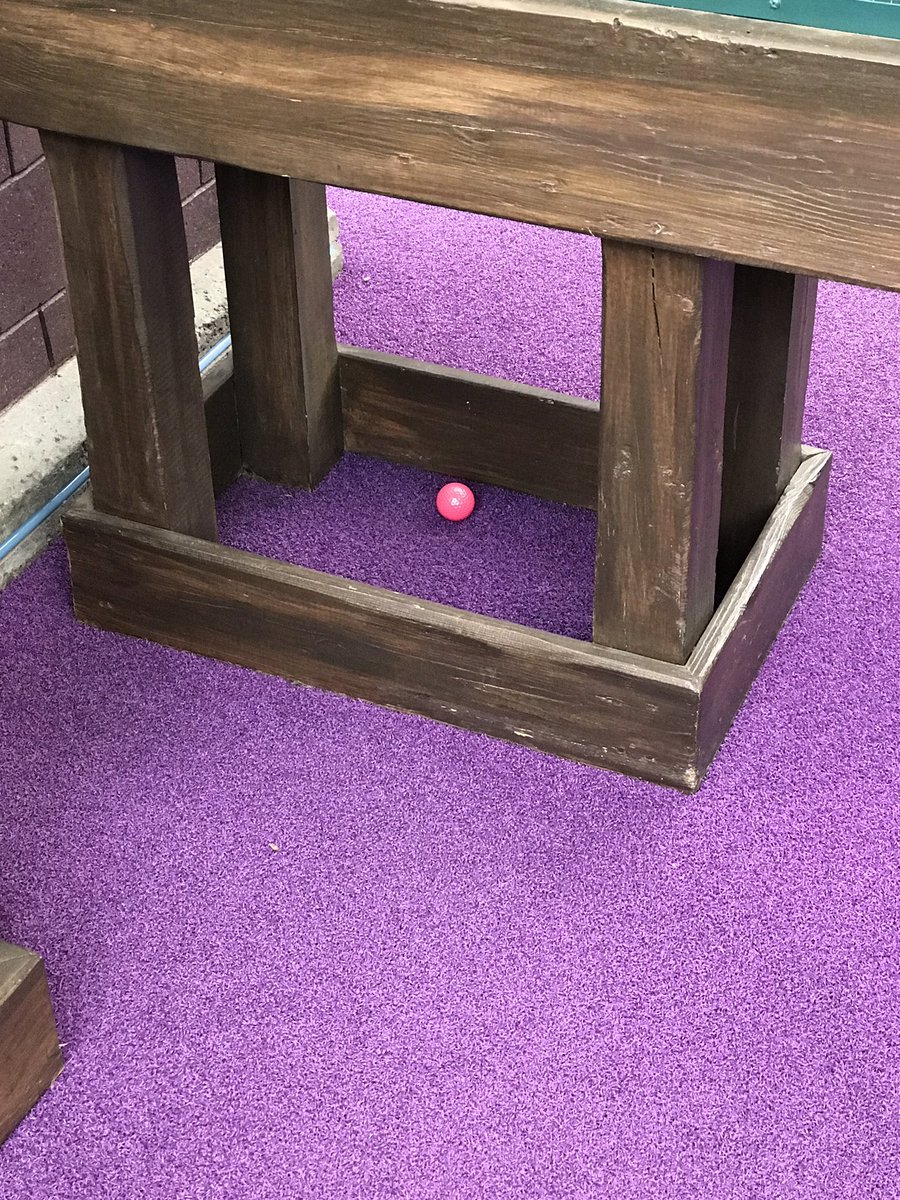 KKob24's tweet photo. Trying my hand at haunted mini golf! It's not going that well...#minigolf #haunted #hauntedminigolf #imightsuck #orlando #citywalk #florida https://t.co/d8eF0sOTQz