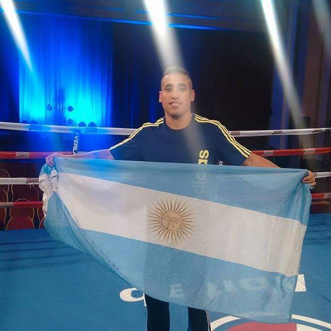 cercadelring's tweet photo. #Ahora escuchamos el audio de #DanielCombi #EnVivo #CercaDelRing https://t.co/IEiEc0H4Gw #CDRLaPrevia https://t.co/bC041FlKht