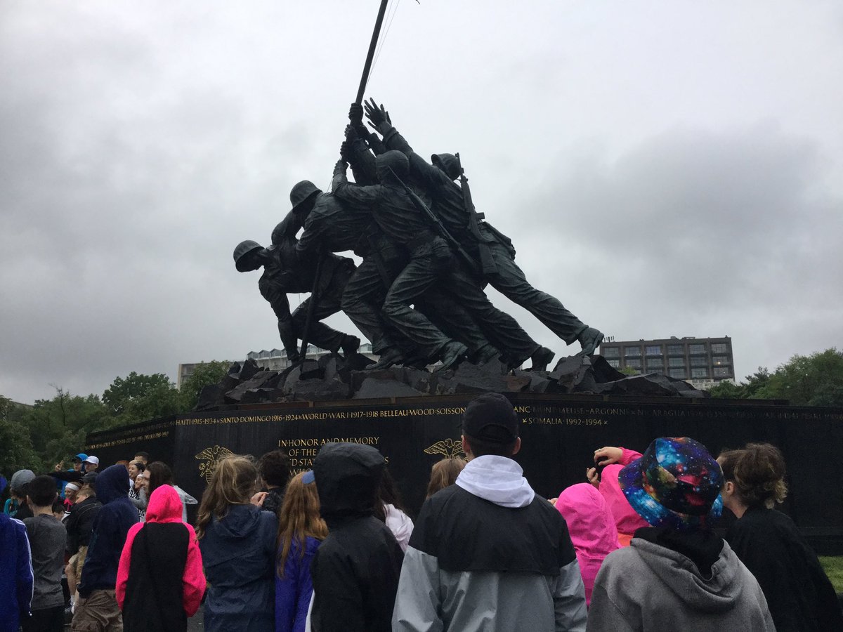 sfxs_weymouth's tweet photo. WWII Memorial #SFXDC2017 https://t.co/ZWQ9sGUw2G