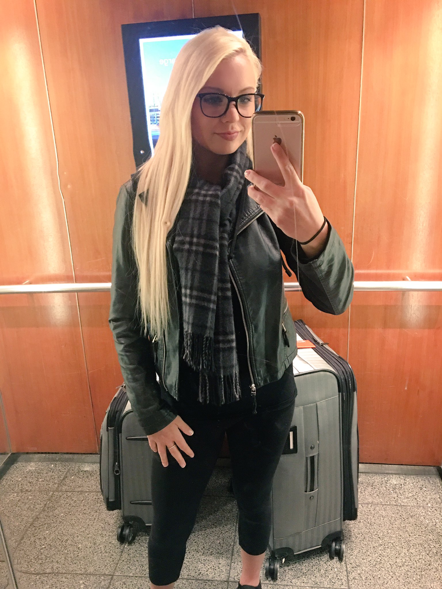 Kenzie Taylor on Twitter: "it's freezing here in Melbourne!! I'm off to
