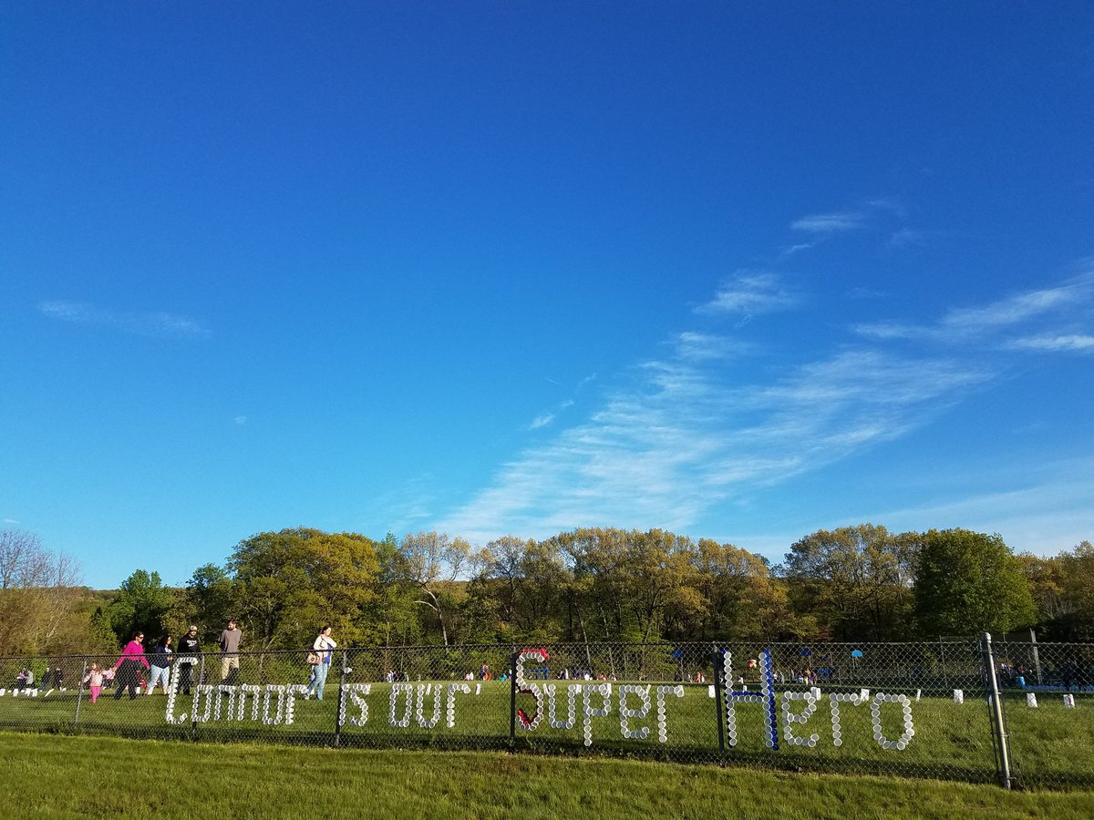molly_goodine's tweet photo. Walking Like Warrior #connorstrong #SSSPRIDE #warriorwalk #Ilovethisplace https://t.co/6I0n8bqIoJ