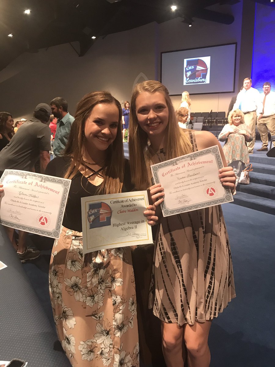 LadyPatsSoccer_'s tweet image. 2 of the 3 girls who earned awards tonight! #smartandstrong #servingothers