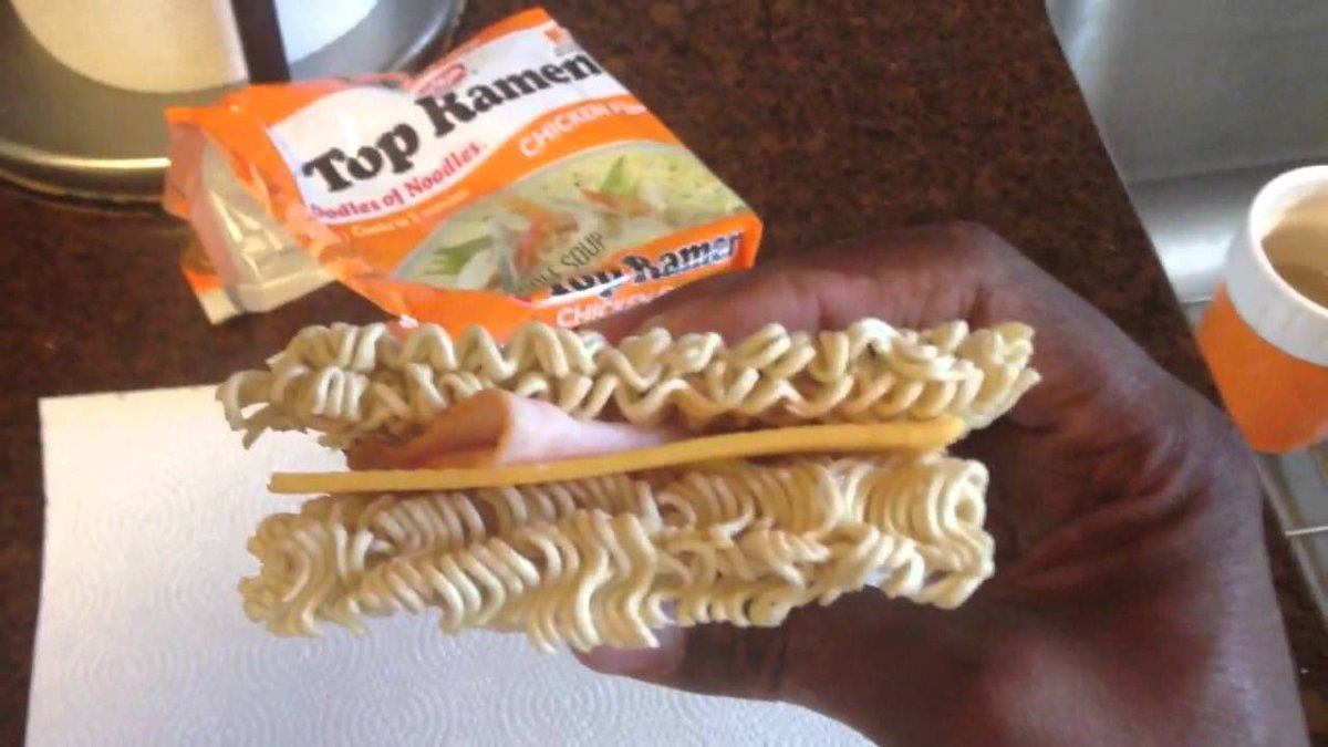 MCKNUX's tweet photo. Hey @GordonRamsay what do you think of this Turkey & Cheese with #TopRamen noodles as a substitute for bread? Genius idea? #GhettoChef https://t.co/R3oqs7zu5Z