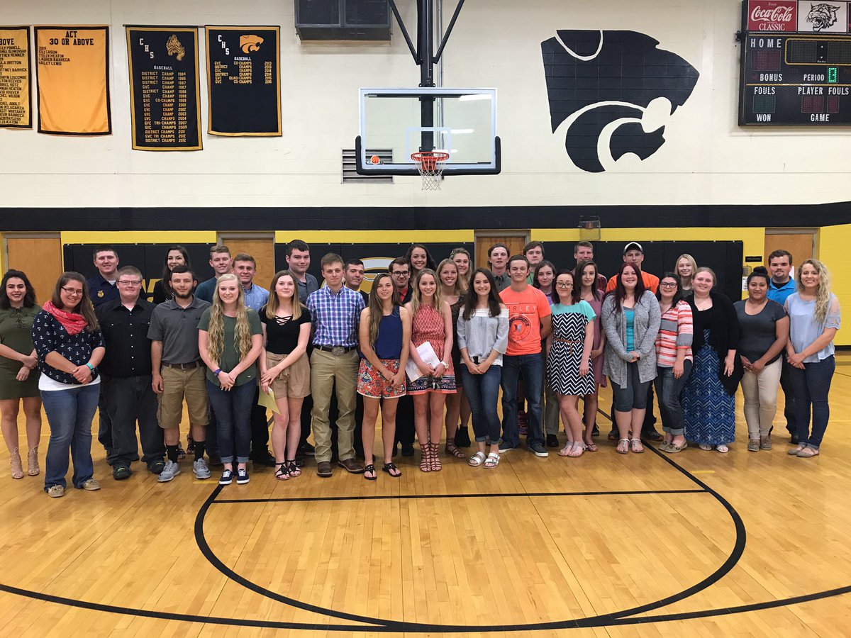CubaHighSchool's tweet photo. Thank you to or community at CHS Senior night!  Our seniors were awarded almost 40k dollars in scholarships!
#CUBAROCKS
@CubaHighSchool https://t.co/p0YbAdnqlM
