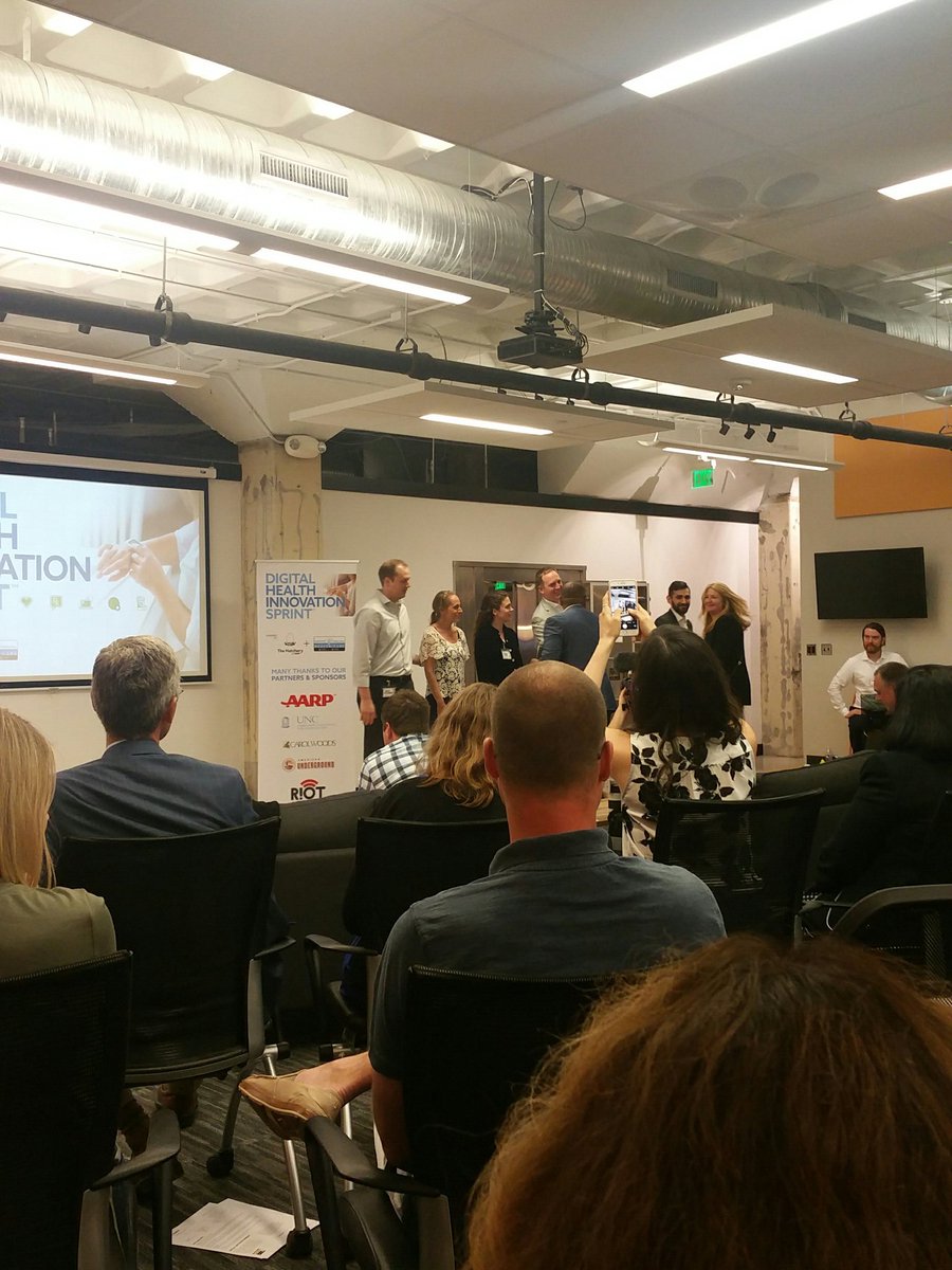 Tom Snyder tweet media