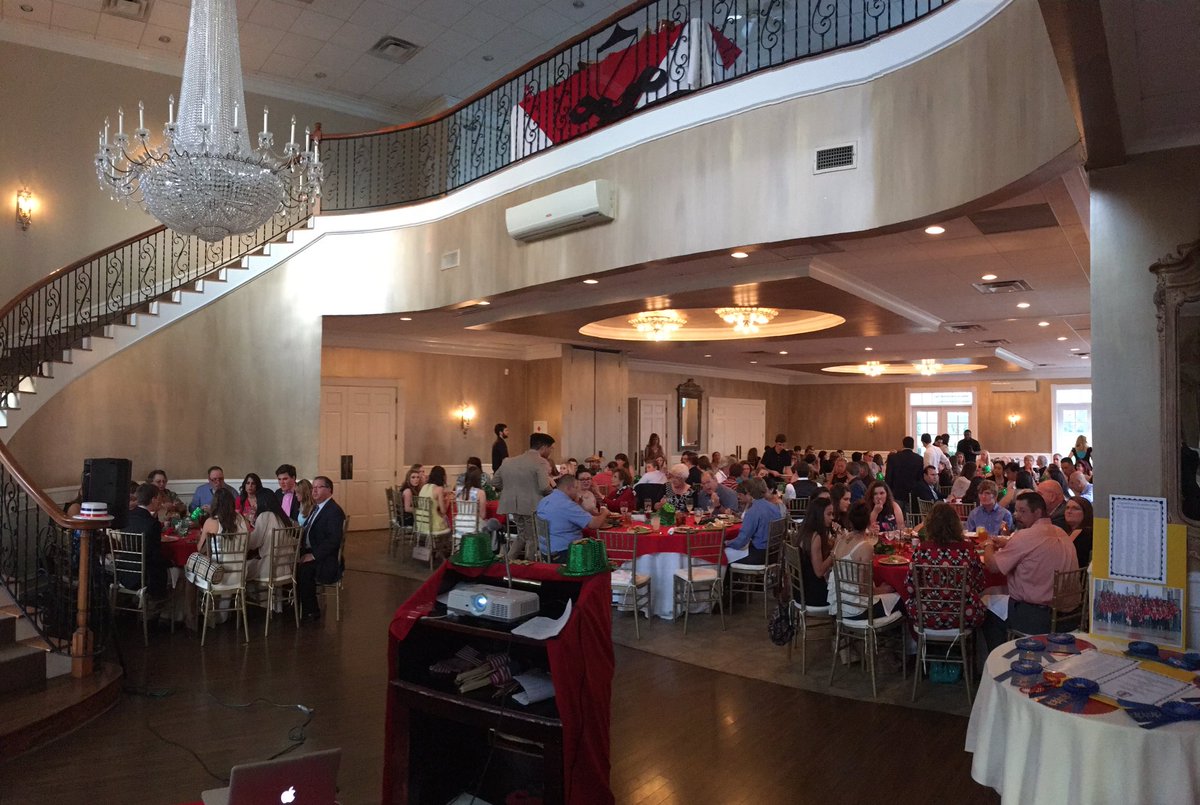 Dr_RussellEvans's tweet photo. The @TomballStuCo 2016-17 Banquet is in full swing! Congrats on a great year! We have so much to celebrate! https://t.co/ydqTFvL1HV