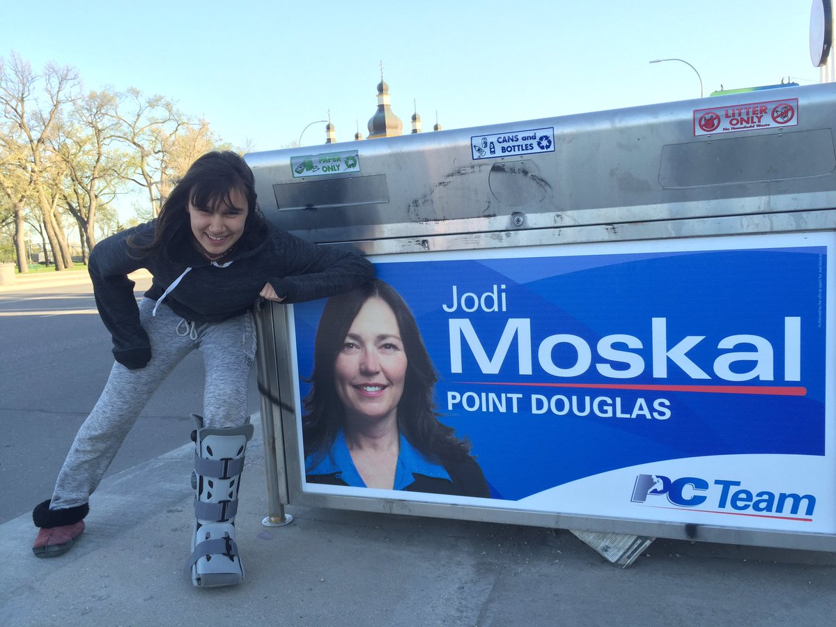 I'm leaning on @JodiMoskalPC  she &amp;kind friends donated backpacks &amp;toiletries to me &amp;helped homeless man with autism ❤️  #Mbpoli #pdvotes17
