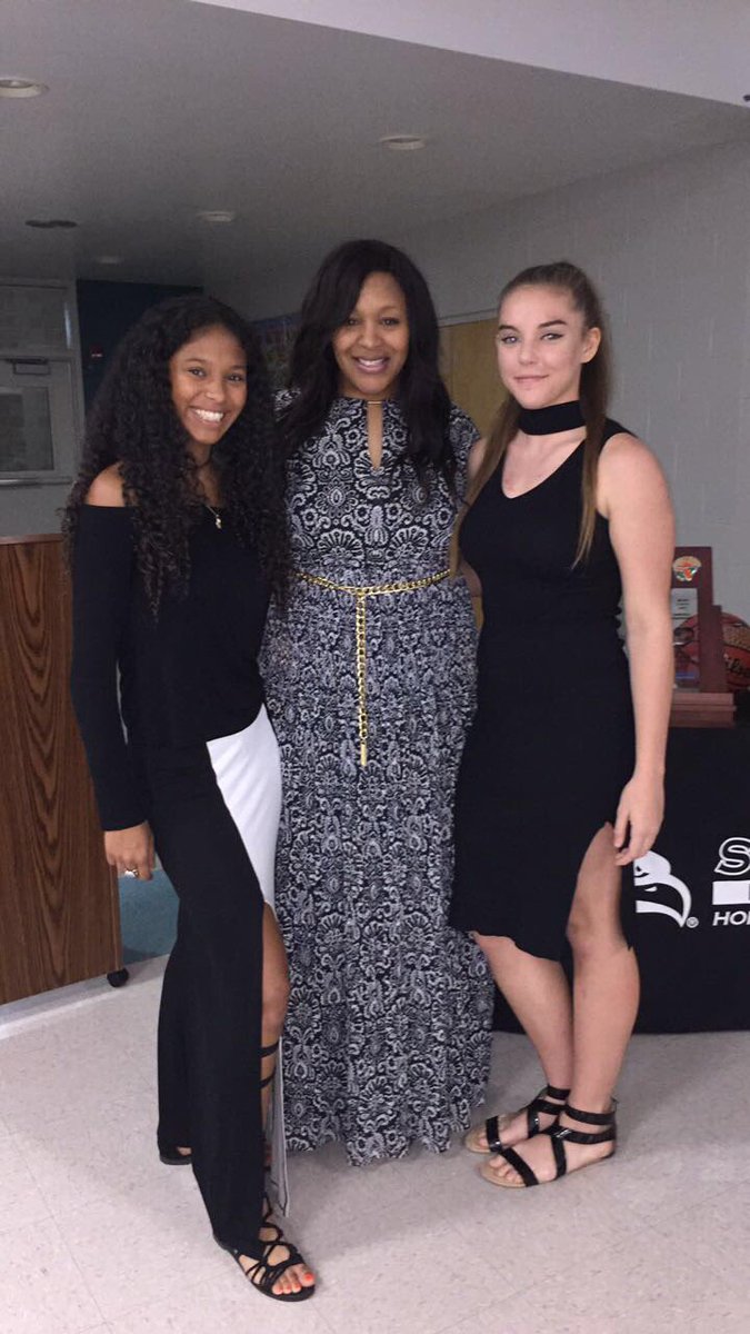 allaboutkasia's tweet photo. Basketball Banquet🏀 #back to back @Sunlakesport1 #ORMD https://t.co/xq513Nog0p